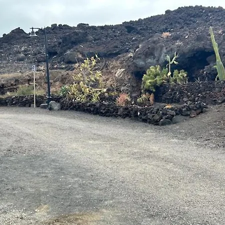 Daire Volcano View *